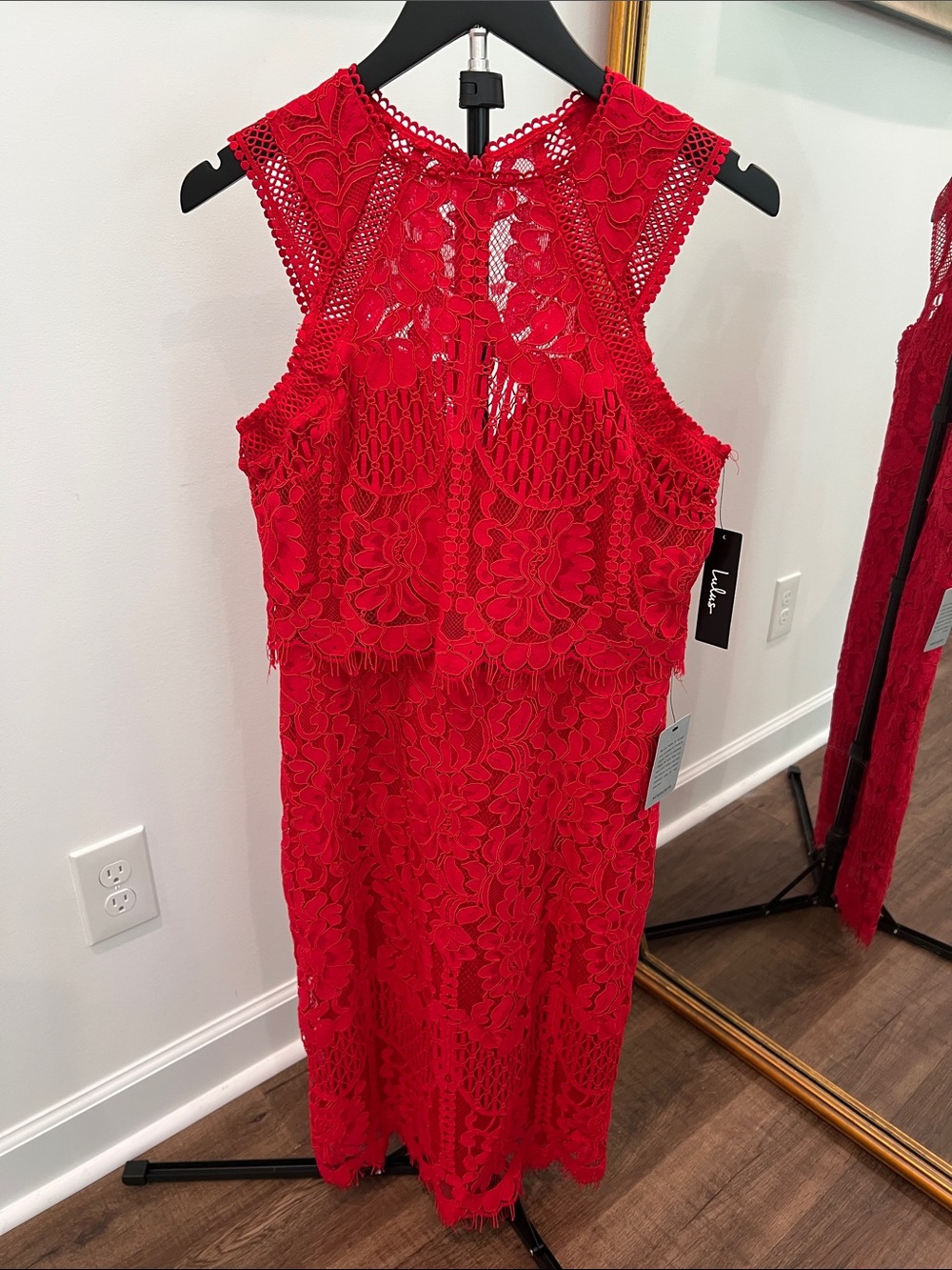 Lulu’s Lace Midi Dress